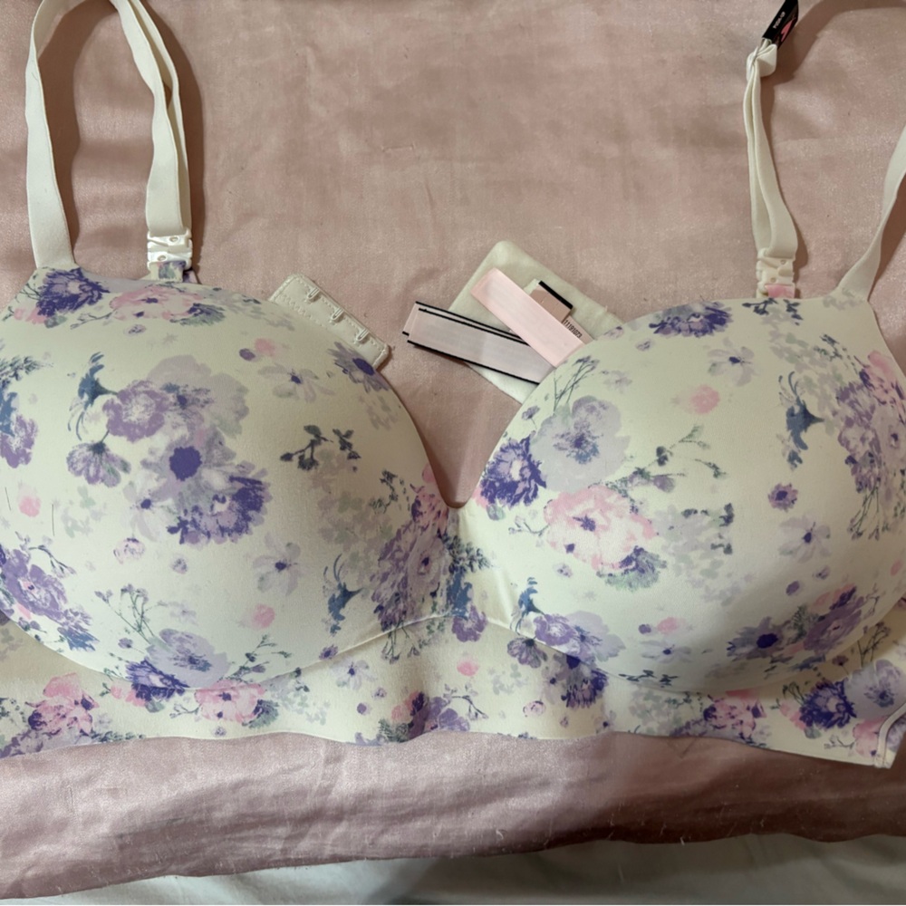 VS White Bra with Adjustable Strap push up wireless NWT 40C